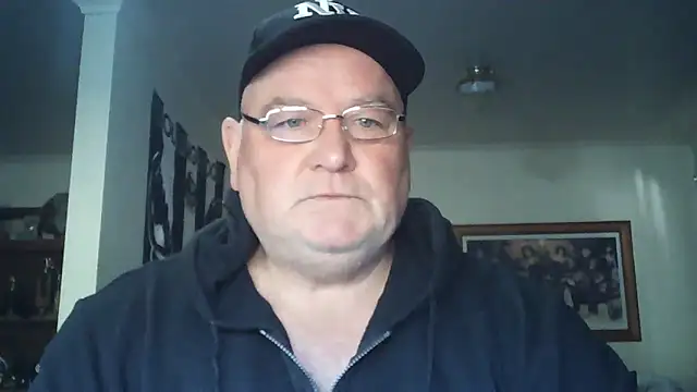 Snapshot of HOTANAL chatting on 12, 11, 2025 HOTANAL online show from 12, 11, 2025