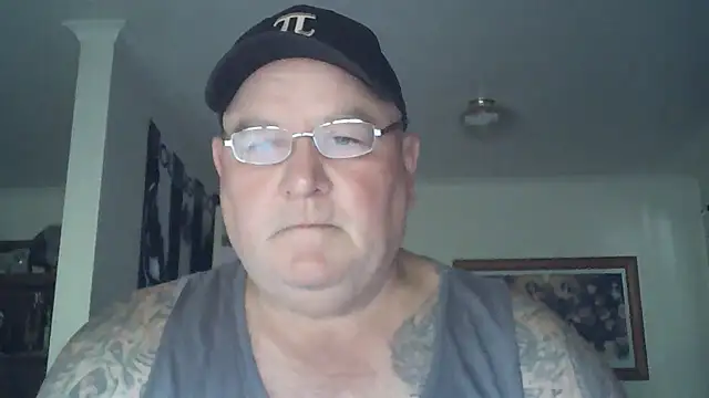 Snapshot of HOTANAL chatting on 4, 12, 2025 HOTANAL online show from 4, 12, 2025