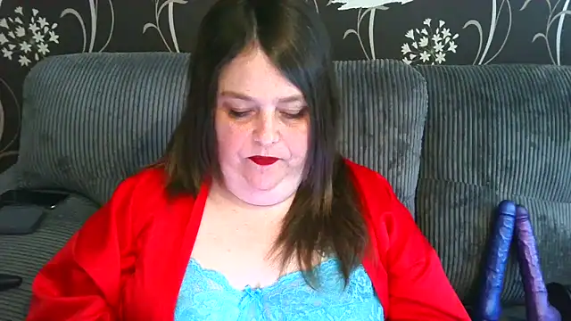 HouseWifeWhore Milf online show from 29, 3, 2026