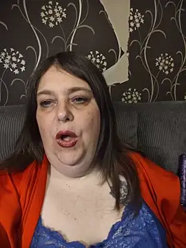 Snapshot of HouseWifeWhore_Milf chatting on 24, 5, 2026 HouseWifeWhore Milf online show from 24, 5, 2026