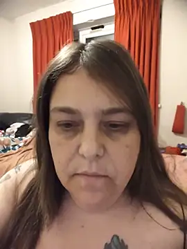 Snapshot of HouseWifeWhore_Milf chatting on 6, 6, 2026 HouseWifeWhore Milf online show from 6, 6, 2026