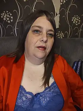 Snapshot of HouseWifeWhore_Milf chatting on 6, 7, 2026 HouseWifeWhore Milf online show from 6, 7, 2026