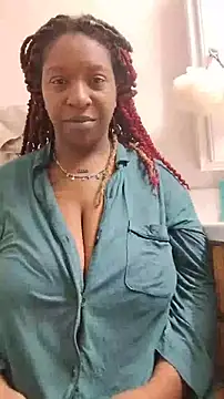 Snapshot of markquanna chatting on 15, 11, 2025 markquanna online show from 15, 11, 2025