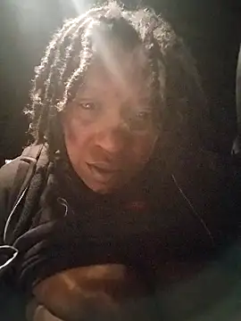 Snapshot of markquanna chatting on 5, 12, 2025 markquanna online show from 5, 12, 2025