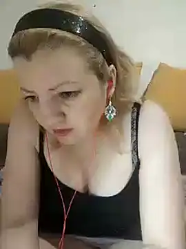 stefanyharper16 online show from 2, 3, 2025