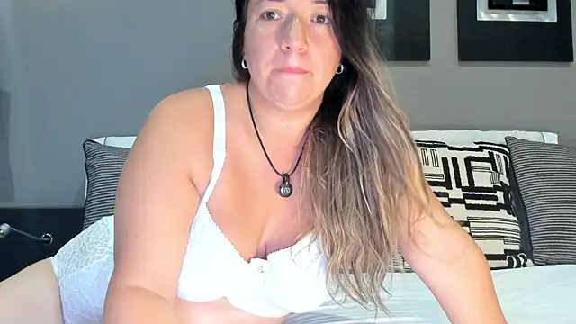 Snapshot of isabella_rossse chatting on 9, 7, 2026 isabella rossse online show from 9, 7, 2026