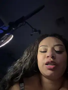 Snapshot of CarmelaAnthony chatting on 20, 2, 2025 CarmelaAnthony online show from 20, 2, 2025