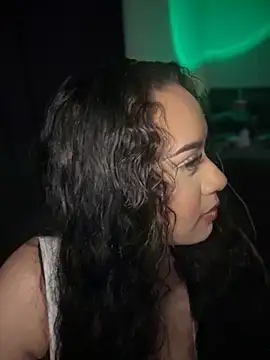 Snapshot of CarmelaAnthony chatting on 25, 9, 2025 CarmelaAnthony online show from 25, 9, 2025