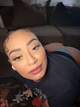 Snapshot of CarmelaAnthony chatting on 2, 10, 2025 CarmelaAnthony online show from 2, 10, 2025