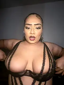 Snapshot of CarmelaAnthony chatting on 23, 10, 2025 CarmelaAnthony online show from 23, 10, 2025