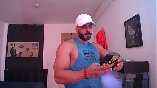 Snapshot of romeolovedark chatting on 8, 1, 2025 romeolovedark online show from 8, 1, 2025