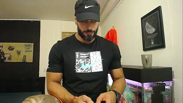 Snapshot of romeolovedark chatting on 17, 2, 2025 romeolovedark online show from 17, 2, 2025