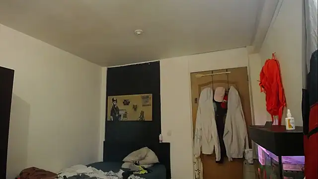 Snapshot of romeolovedark chatting on 17, 2, 2025 romeolovedark online show from 17, 2, 2025