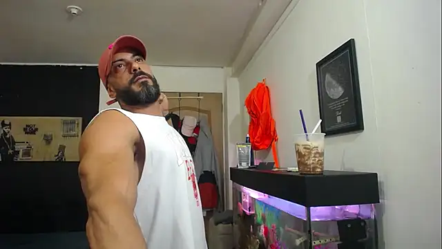 Snapshot of romeolovedark chatting on 8, 3, 2025 romeolovedark online show from 8, 3, 2025