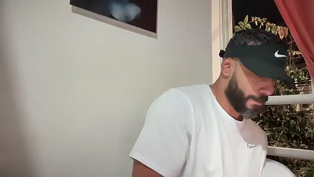 Snapshot of romeolovedark chatting on 9, 10, 2025 romeolovedark online show from 9, 10, 2025