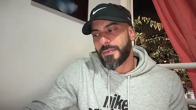 Snapshot of romeolovedark chatting on 10, 10, 2025 romeolovedark online show from 10, 10, 2025