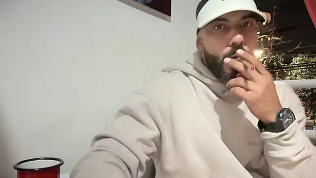 Snapshot of romeolovedark chatting on 15, 10, 2025 romeolovedark online show from 15, 10, 2025