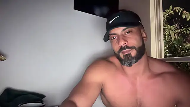 Snapshot of romeolovedark chatting on 16, 10, 2025 romeolovedark online show from 16, 10, 2025