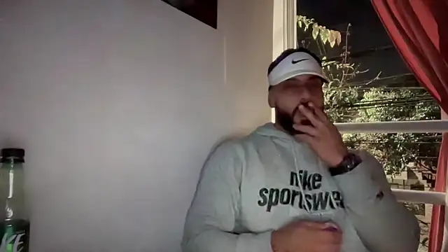 Snapshot of romeolovedark chatting on 17, 10, 2025 romeolovedark online show from 17, 10, 2025