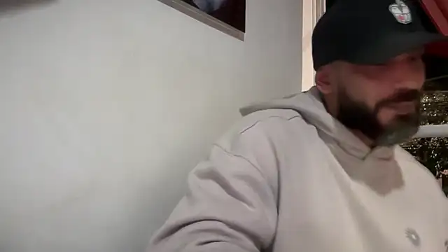 Snapshot of romeolovedark chatting on 19, 10, 2025 romeolovedark online show from 19, 10, 2025