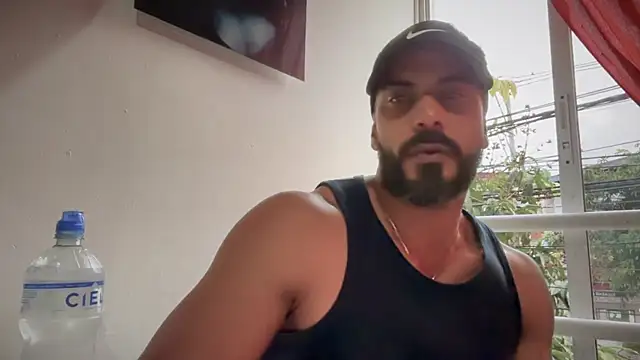 Snapshot of romeolovedark chatting on 28, 10, 2025 romeolovedark online show from 28, 10, 2025