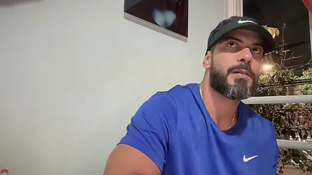 Snapshot of romeolovedark chatting on 11, 11, 2025 romeolovedark online show from 11, 11, 2025