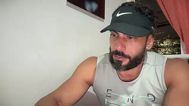 Snapshot of romeolovedark chatting on 28, 11, 2025 romeolovedark online show from 28, 11, 2025