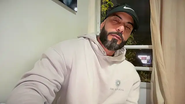 romeolovedark online show from 29, 4, 2026