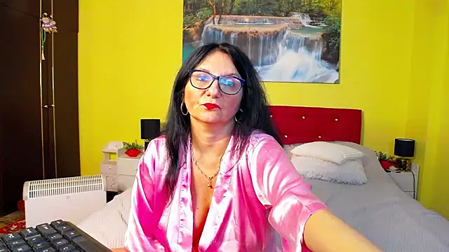 Snapshot of AlexaMorreno chatting on 8, 2, 2025 AlexaMorreno online show from 8, 2, 2025