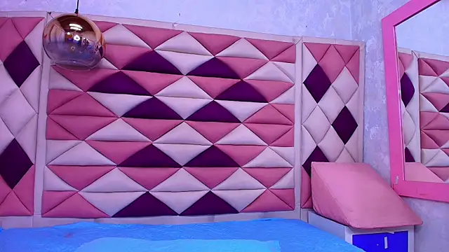 Snapshot of agath_69 chatting on 6, 10, 2025 agath 69 online show from 6, 10, 2025