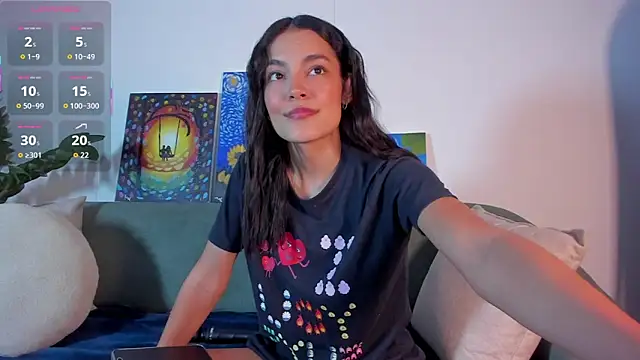 TIFFANYRUSSO online show from 24, 10, 2025