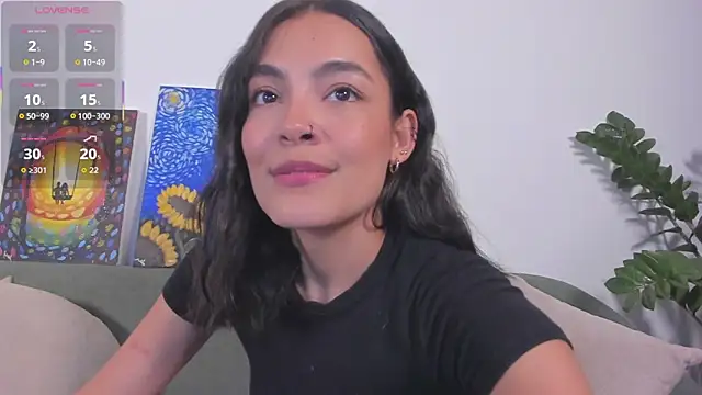 TIFFANYRUSSO online show from 27, 3, 2026