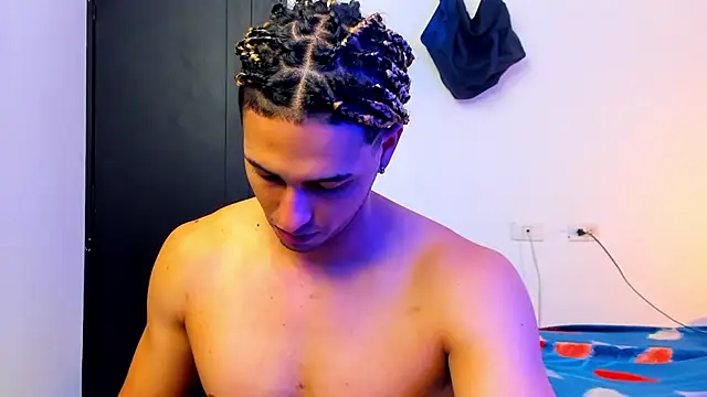 Snapshot of Kris_Khalifa69 chatting on 12, 3, 2025 Kris Khalifa69 online show from 12, 3, 2025