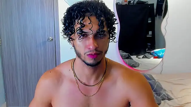 Snapshot of Kris_Khalifa69 chatting on 14, 12, 2025 Kris Khalifa69 online show from 14, 12, 2025