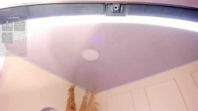 Amaraa Lewis online show from 24, 1, 2025