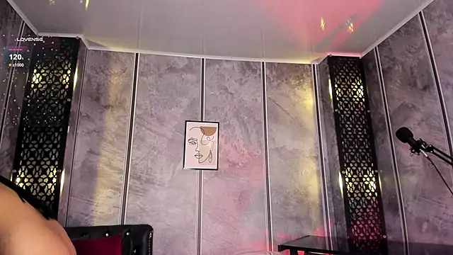 Amaraa Lewis online show from 28, 2, 2025