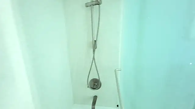 StrongMuscularAndHuge online show from 21, 4, 2026