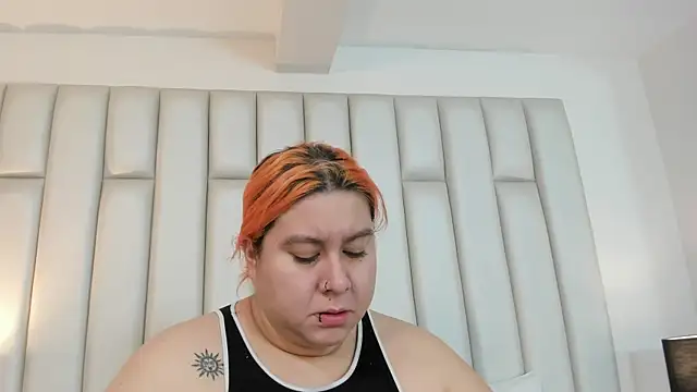 aandreaperez online show from 11, 10, 2025