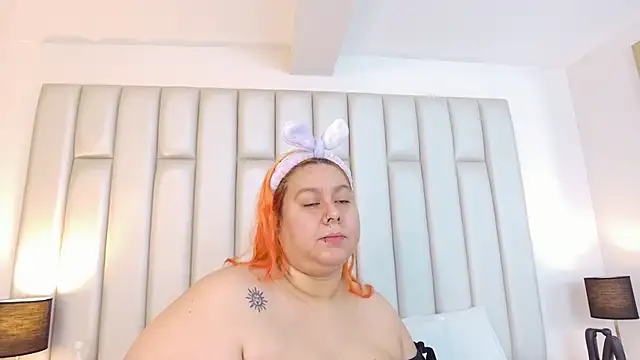 aandreaperez online show from 25, 11, 2025