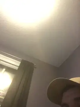 Snapshot of Hugetings chatting on 28, 12, 2024 Hugetings online show from 28, 12, 2024