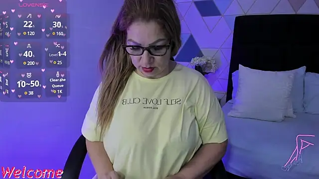 Snapshot of gisela27 chatting on 10, 2, 2025 gisela27 online show from 10, 2, 2025