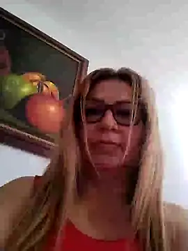 Snapshot of gisela27 chatting on 9, 3, 2025 gisela27 online show from 9, 3, 2025
