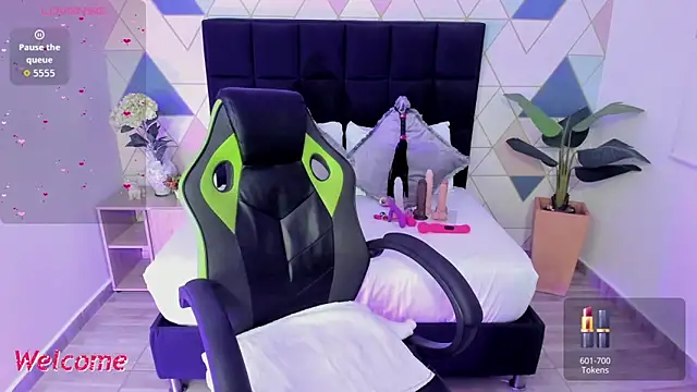 Snapshot of gisela27 chatting on 22, 10, 2025 gisela27 online show from 22, 10, 2025