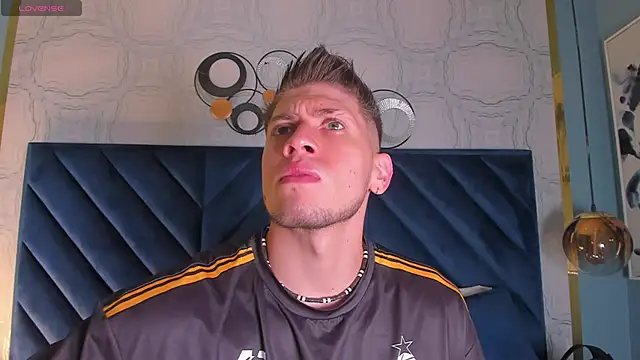 Snapshot of SebastianMaximoff chatting on 21, 1, 2025 SebastianMaximoff online show from 21, 1, 2025