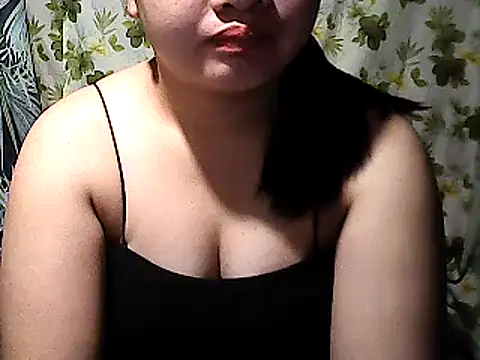 Snapshot of Seductive_Aria chatting on 5, 1, 2025 Seductive Aria online show from 5, 1, 2025