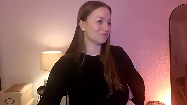 MilaFleur online show from 1, 2, 2025