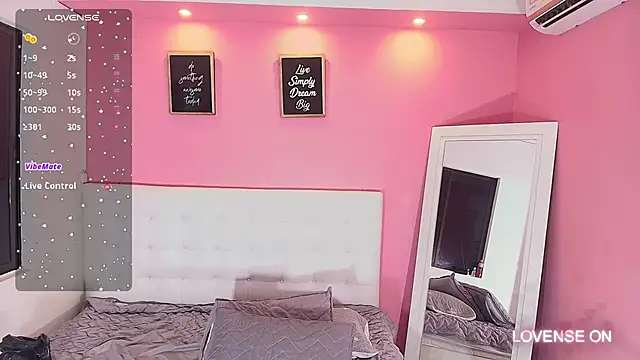 hornyhousekeeper  online show from 18, 12, 2024