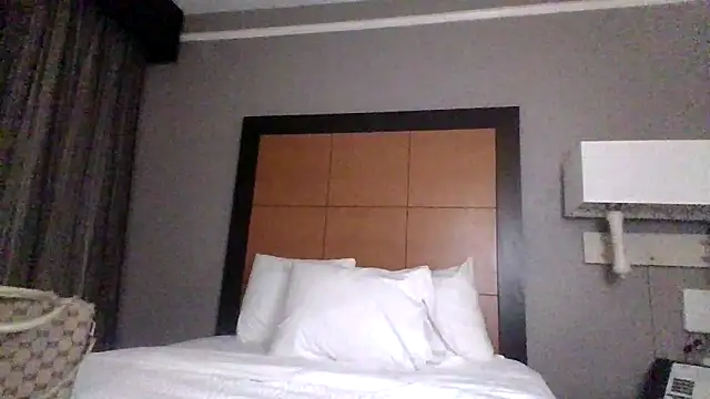 Snapshot of sexybribri@xh chatting on 11, 10, 2025 sexybribrixh online show from 11, 10, 2025