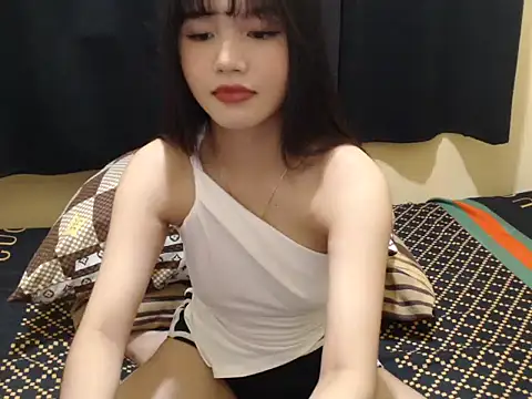 Snapshot of x_brittany_x chatting on 1, 12, 2025 x brittany x online show from 1, 12, 2025