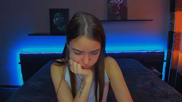 AlexaBarkley online show from 6, 3, 2025